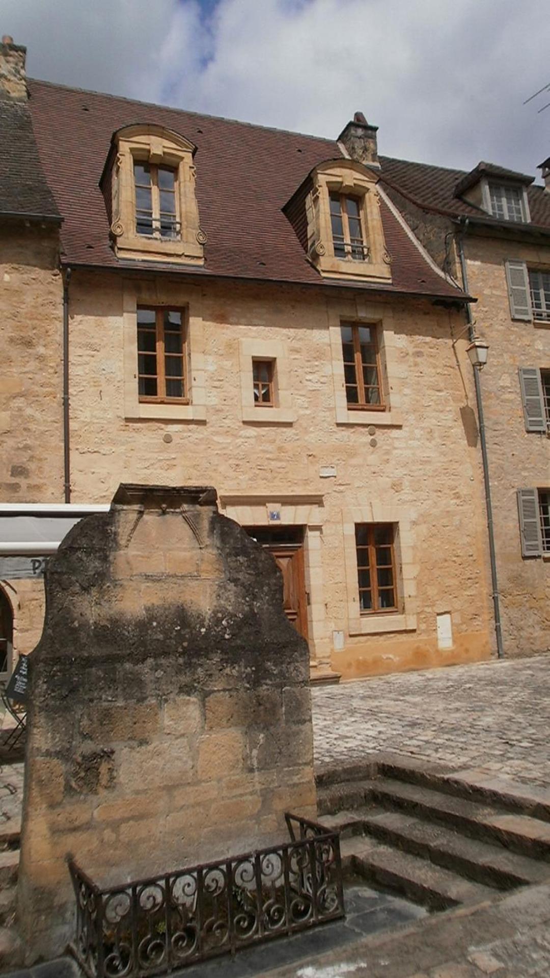 Ferienwohnung Le Grenier Du Chapitre Sarlat Exterior foto
