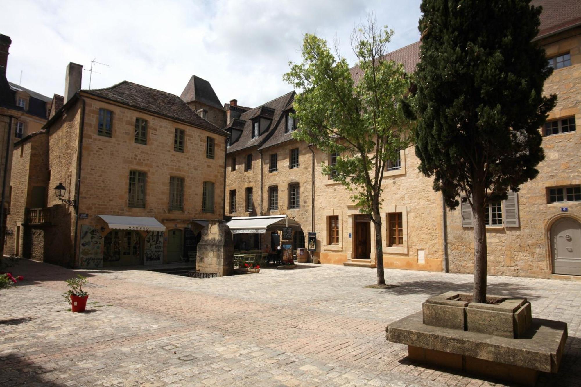 Ferienwohnung Le Grenier Du Chapitre Sarlat Exterior foto